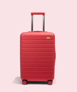 The Bigger Carry-On in Jessie Red
