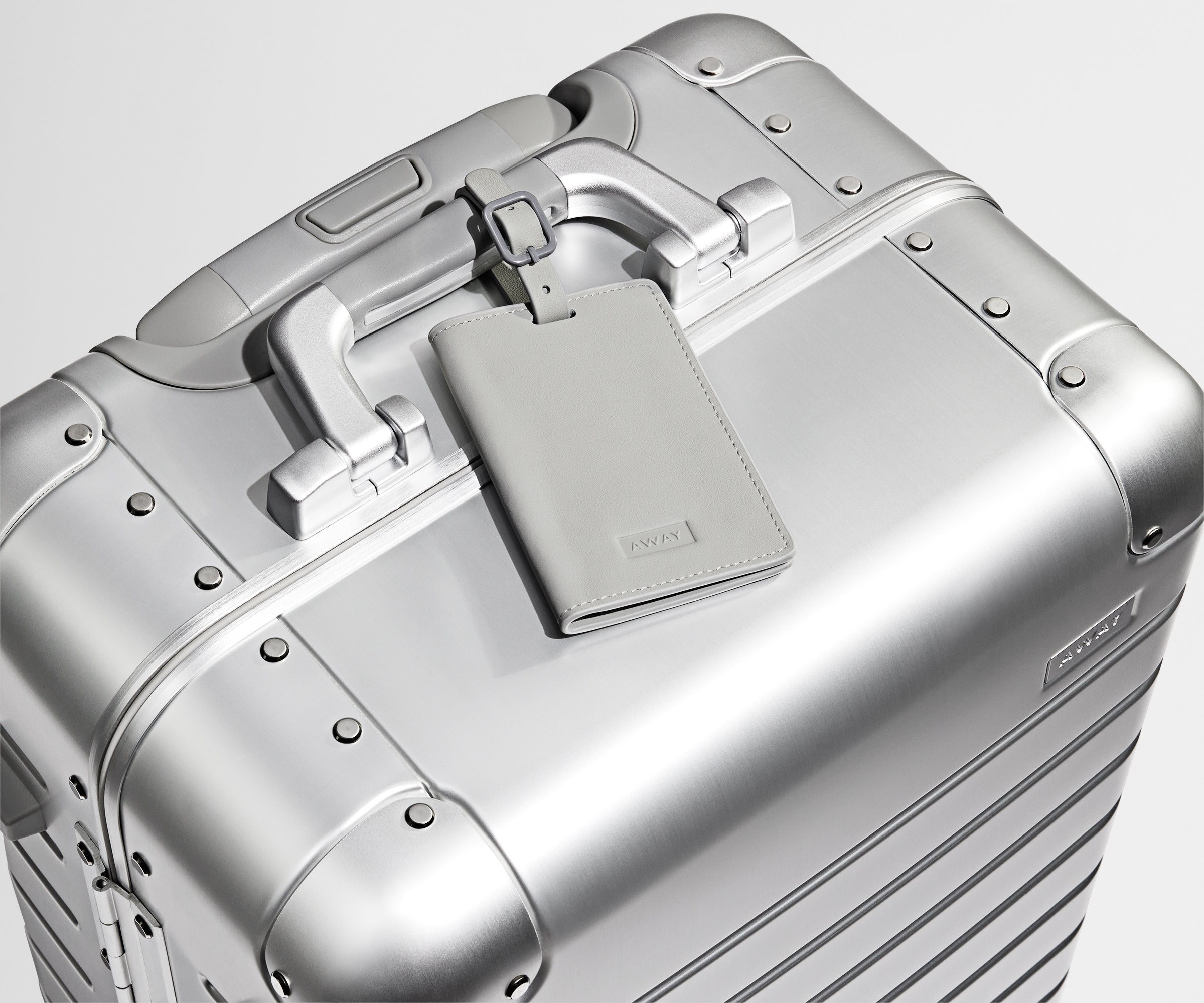 PDP_Aluminum_Silver_BCO_06_1bdcbb9d-7e07-47b7-a226-d363de6e4f4b.jpg