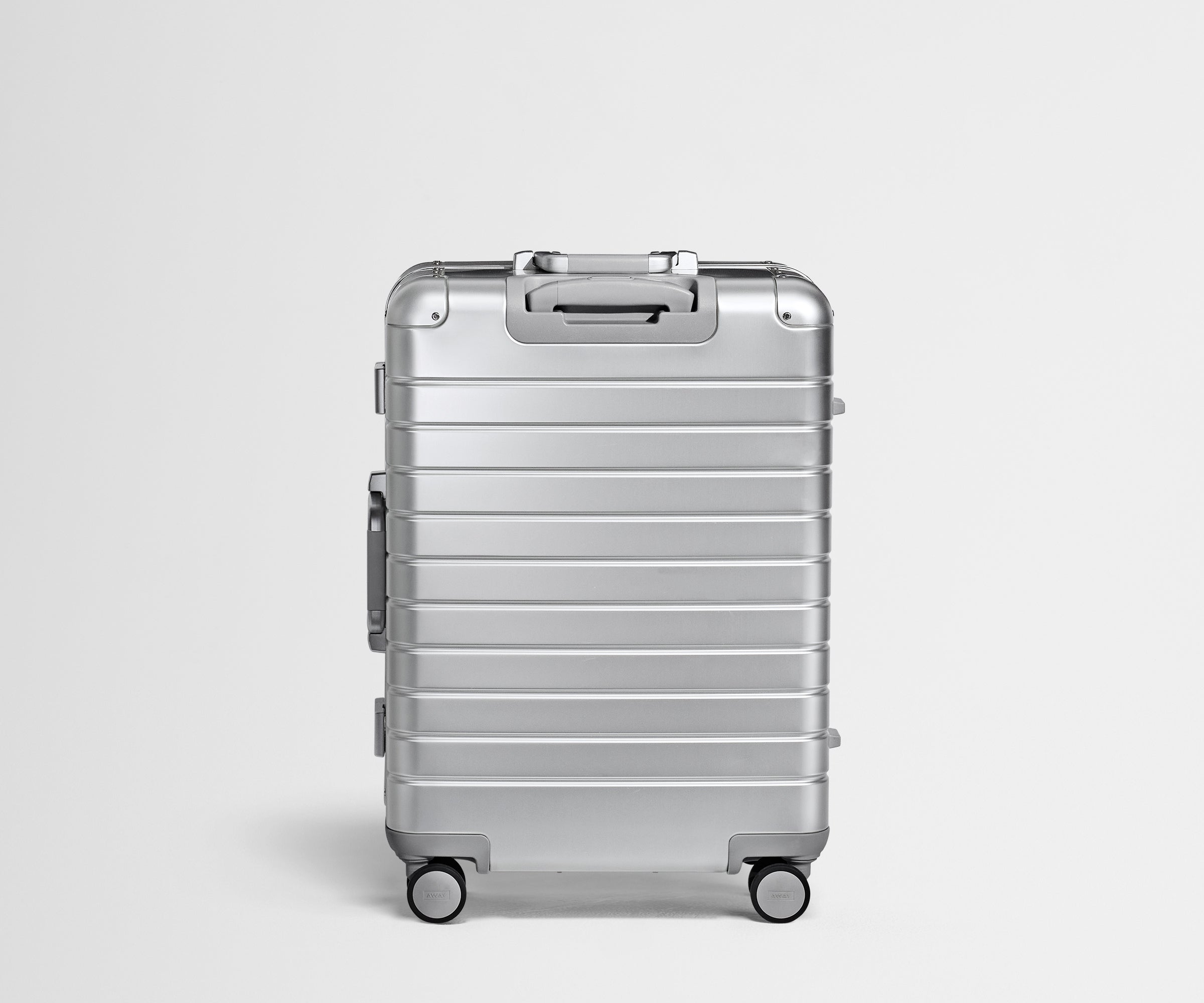 PDP_Aluminum_Silver_Medium_04_44397c7f-016b-482b-878b-5a3fdde2c798.jpg