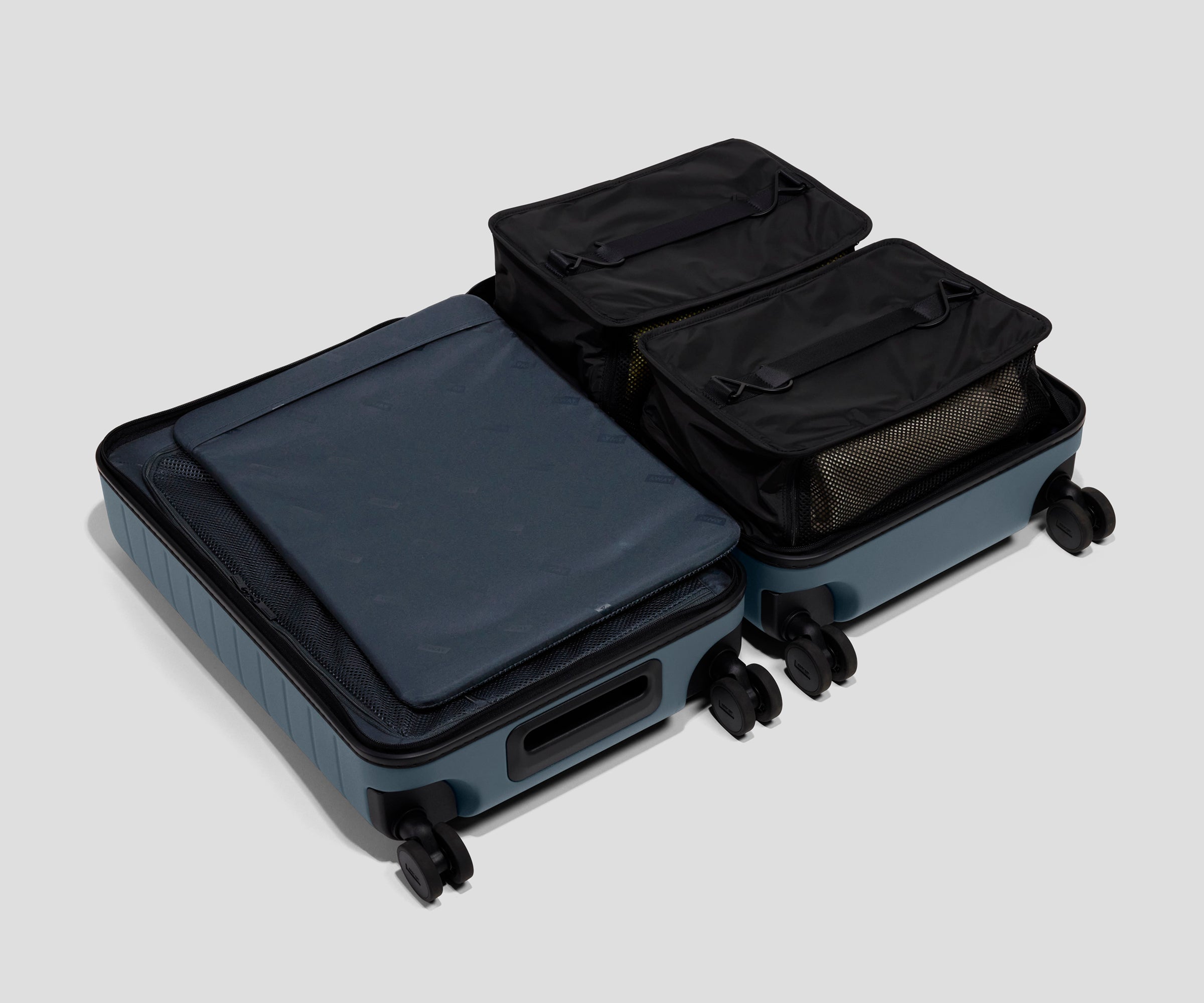 PDP_Closet_Carry-On_07.jpg