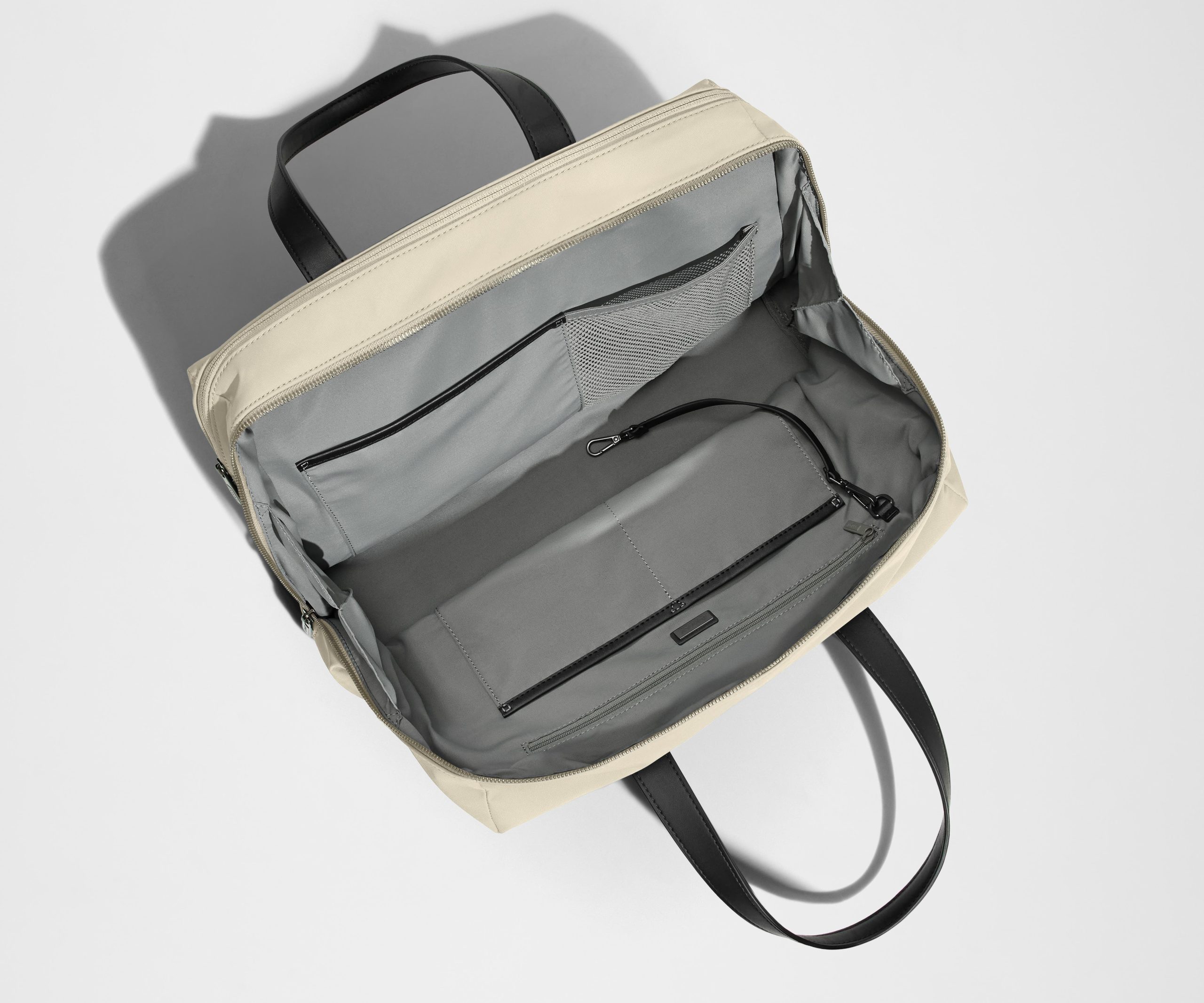 PDP_EverywhereBag_Standard_Salt_03_61b5e664-9ef3-44c3-8b13-4a89a102b866.jpg