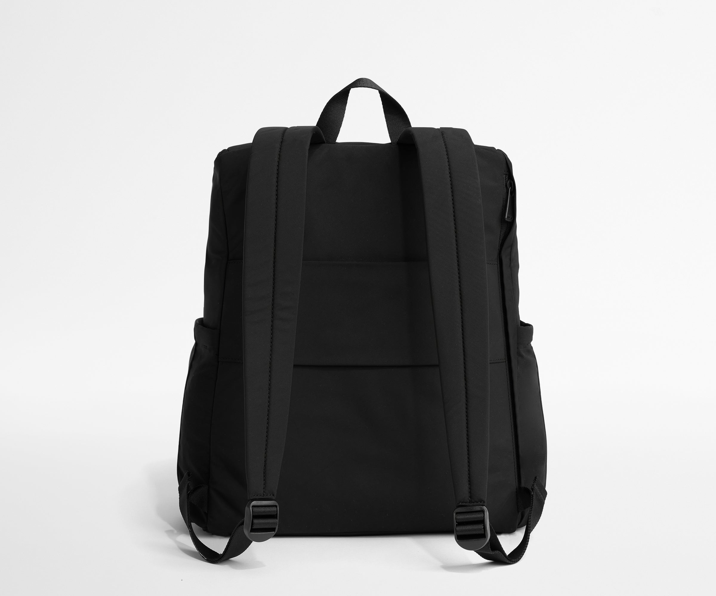 PDP_Featherlight_Diaper_Backpack_Black_02.jpg