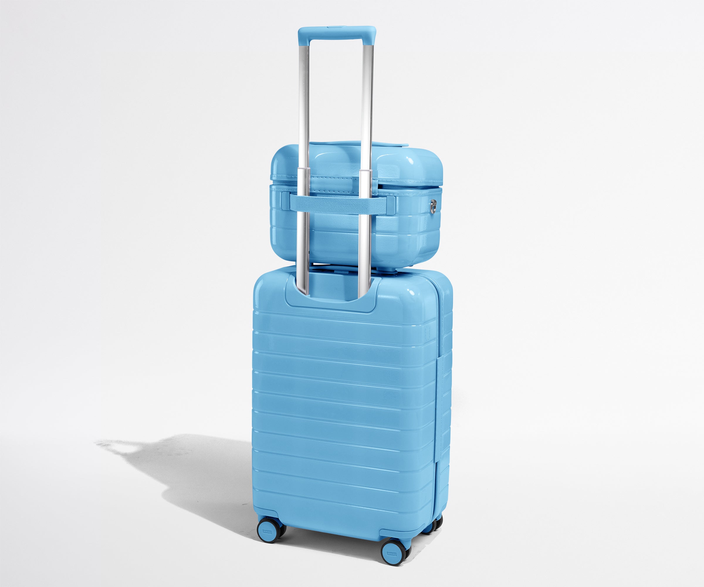 PDP_Glazed_TrainCase_Blue_04.jpg