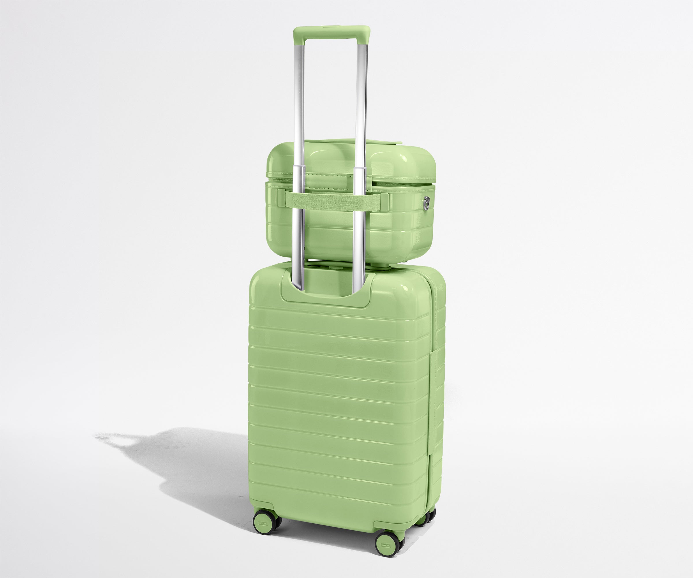 PDP_Glazed_TrainCase_Green_04.jpg