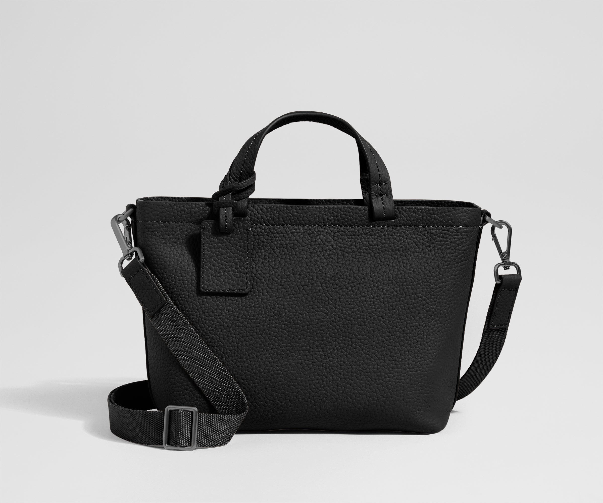 PDP_MeridianLeather_Crossbody_Black_01.jpg