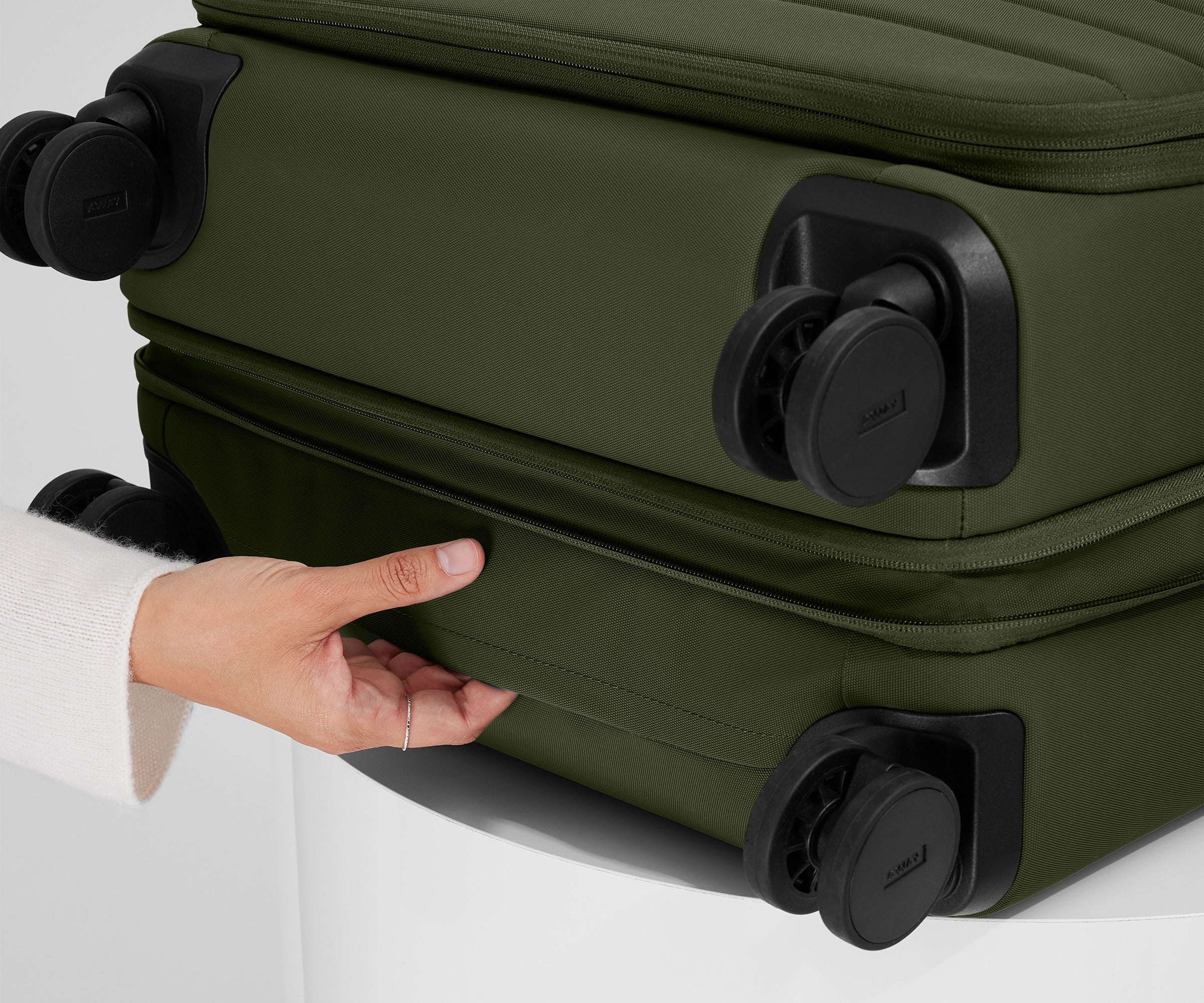 PDP_Softside_Olive_Medium_07.jpg