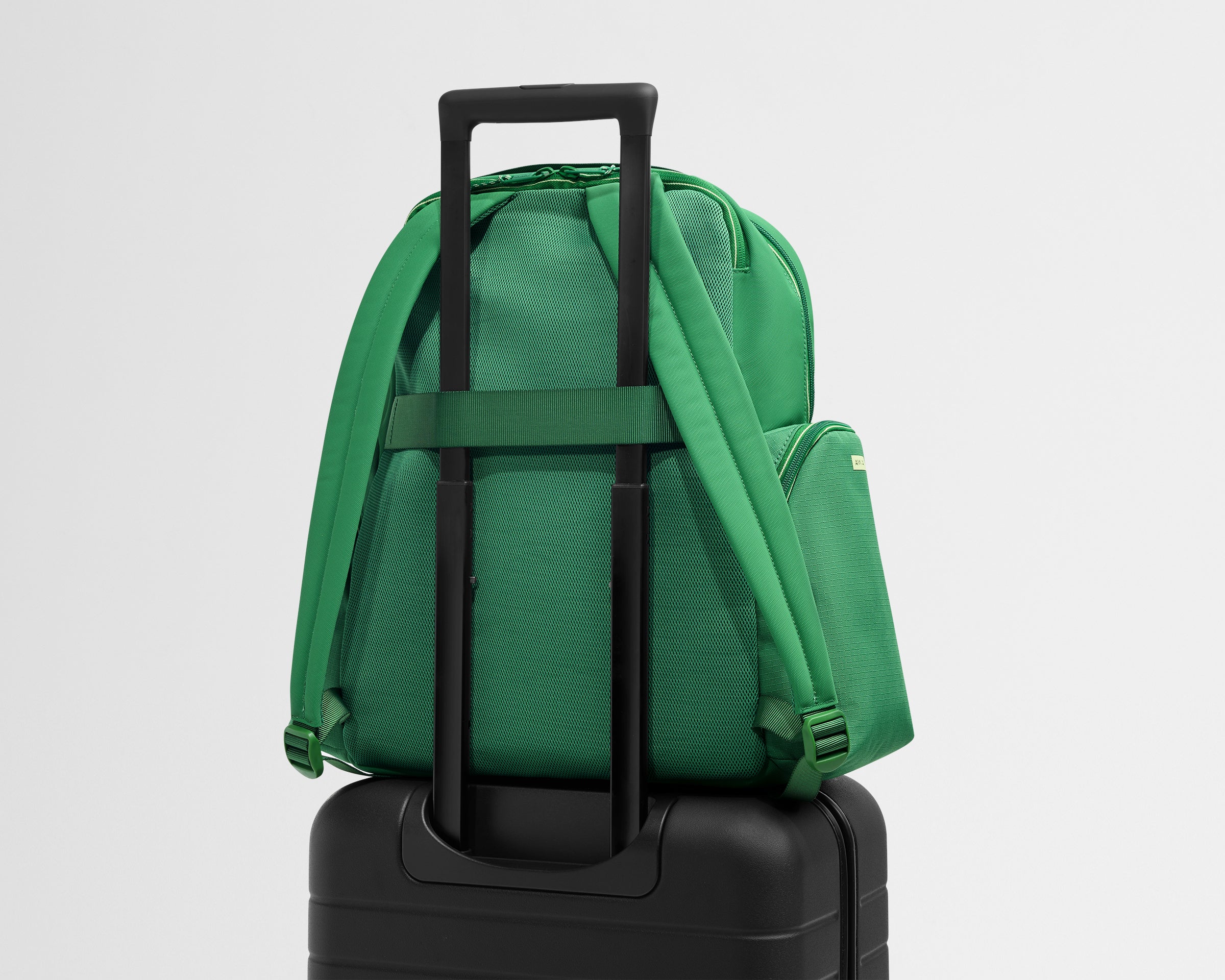 PDP_Sport_Backpack_Green_09.jpg