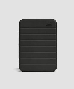 Medium Tech Case in Jet Black