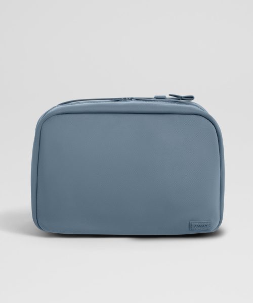 Hanging Toiletry Bag in Coast Blue