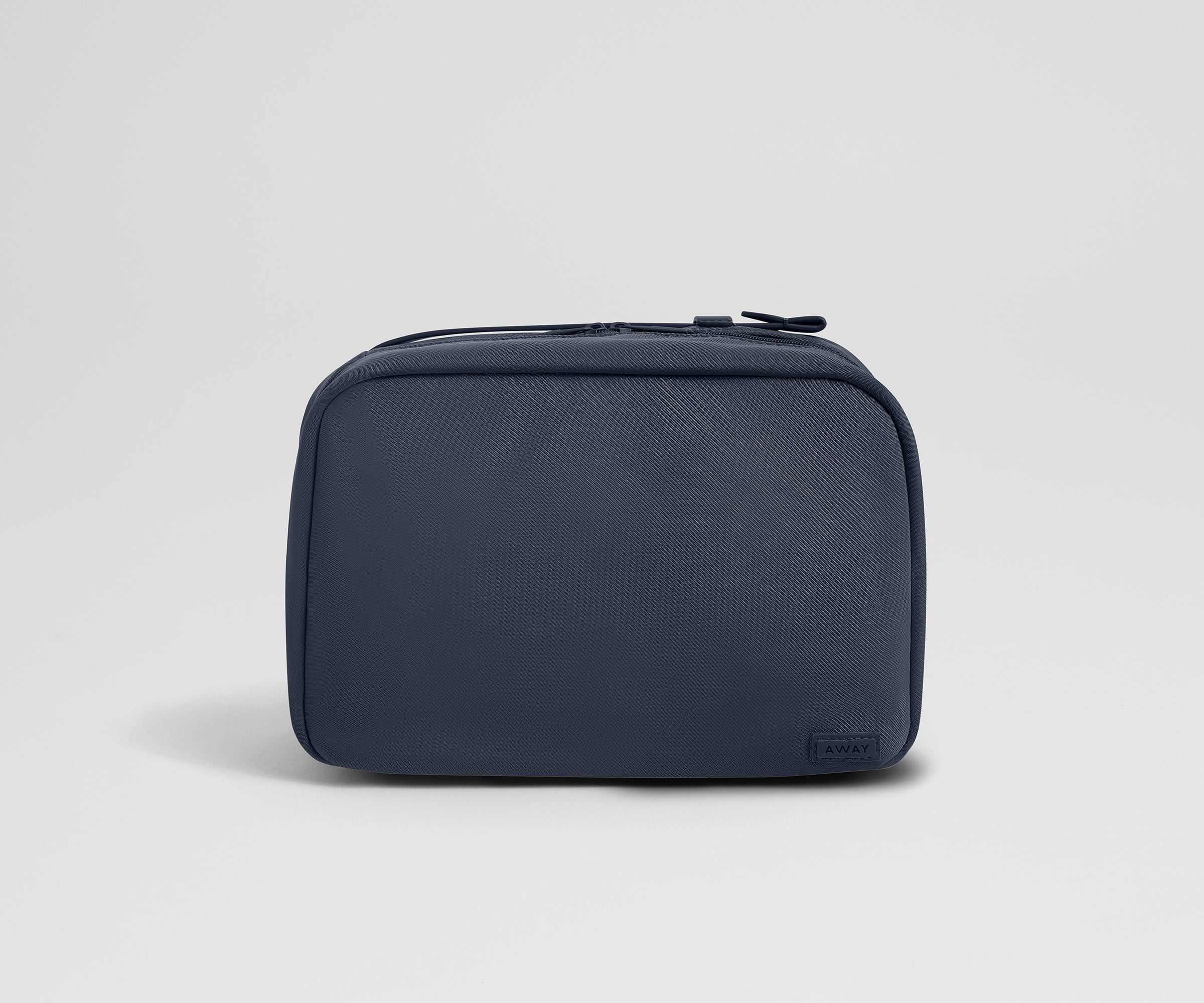 PDP_ToiletryBag_Hanging_Navy_01.jpg
