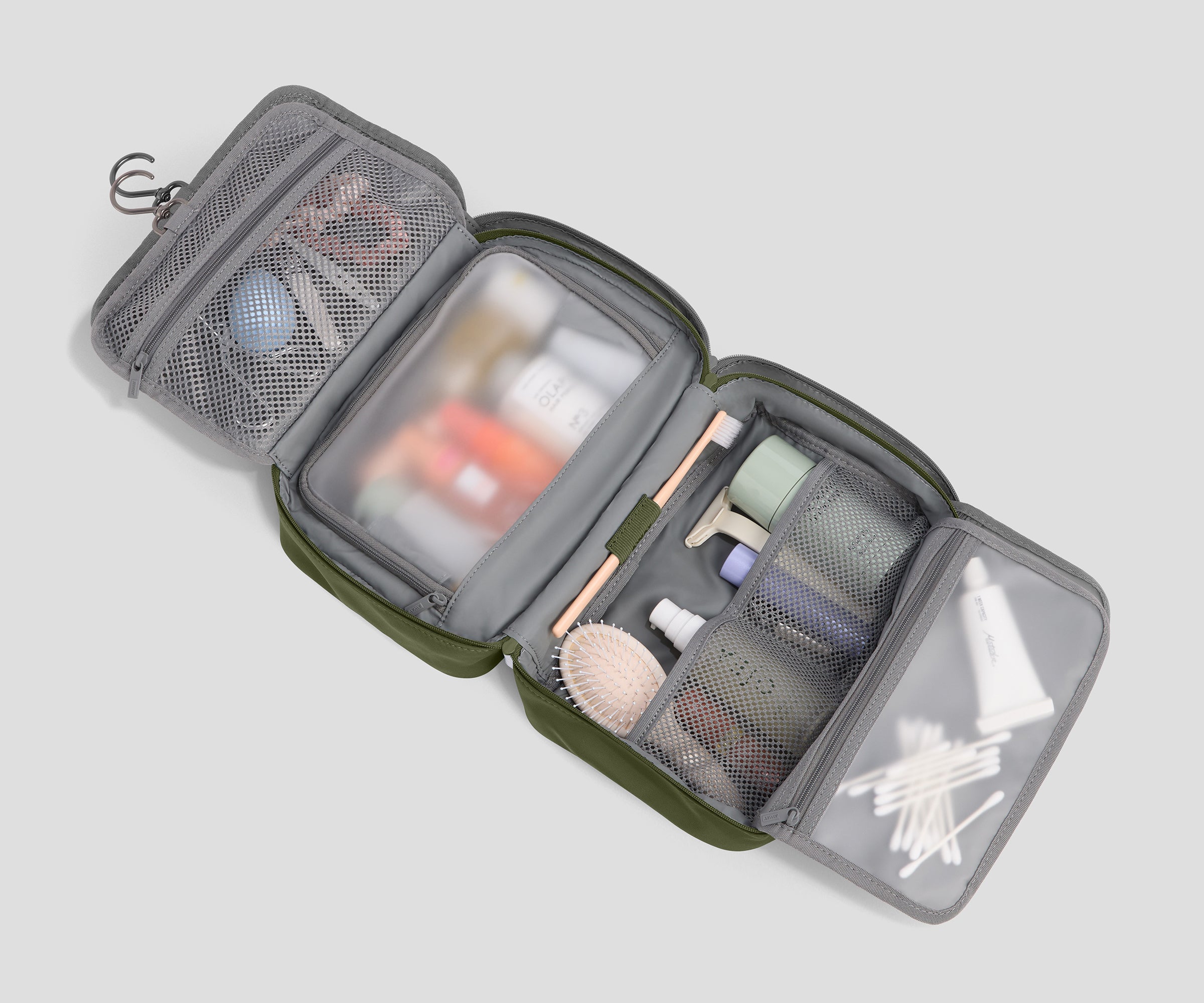 PDP_ToiletryBag_Hanging_Olive_02.jpg