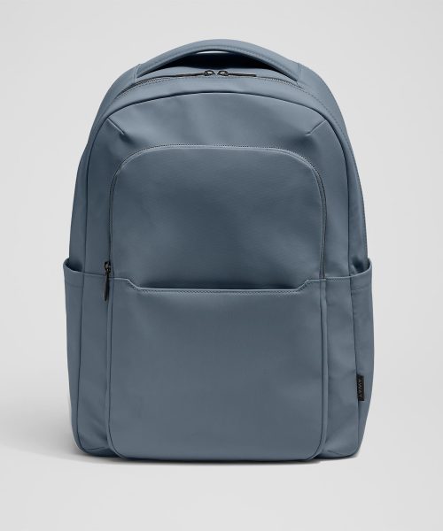 The Commuter Backpack in Coast Blue